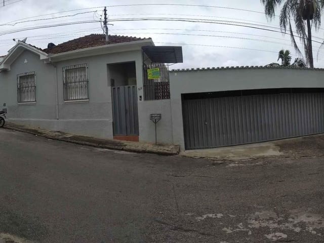 Foto do Casa - Casa com 7 dormitórios na Dom Hugo, à venda, 300 m² por R$ 780.000 - Centro - Machado/MG | H. DE PAIVA MAGALHAES & F.DE PAIVA MAGALHAES LTDA