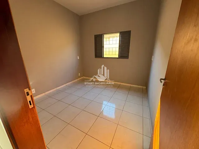 Casa 2 quartos e 1 banheiro, para alugar, no bairro Residencial Parque da Colina em Pederneiras