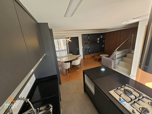 Casa 3 quartos e 3 banheiros, à venda, no bairro Santa Cândida em Curitiba