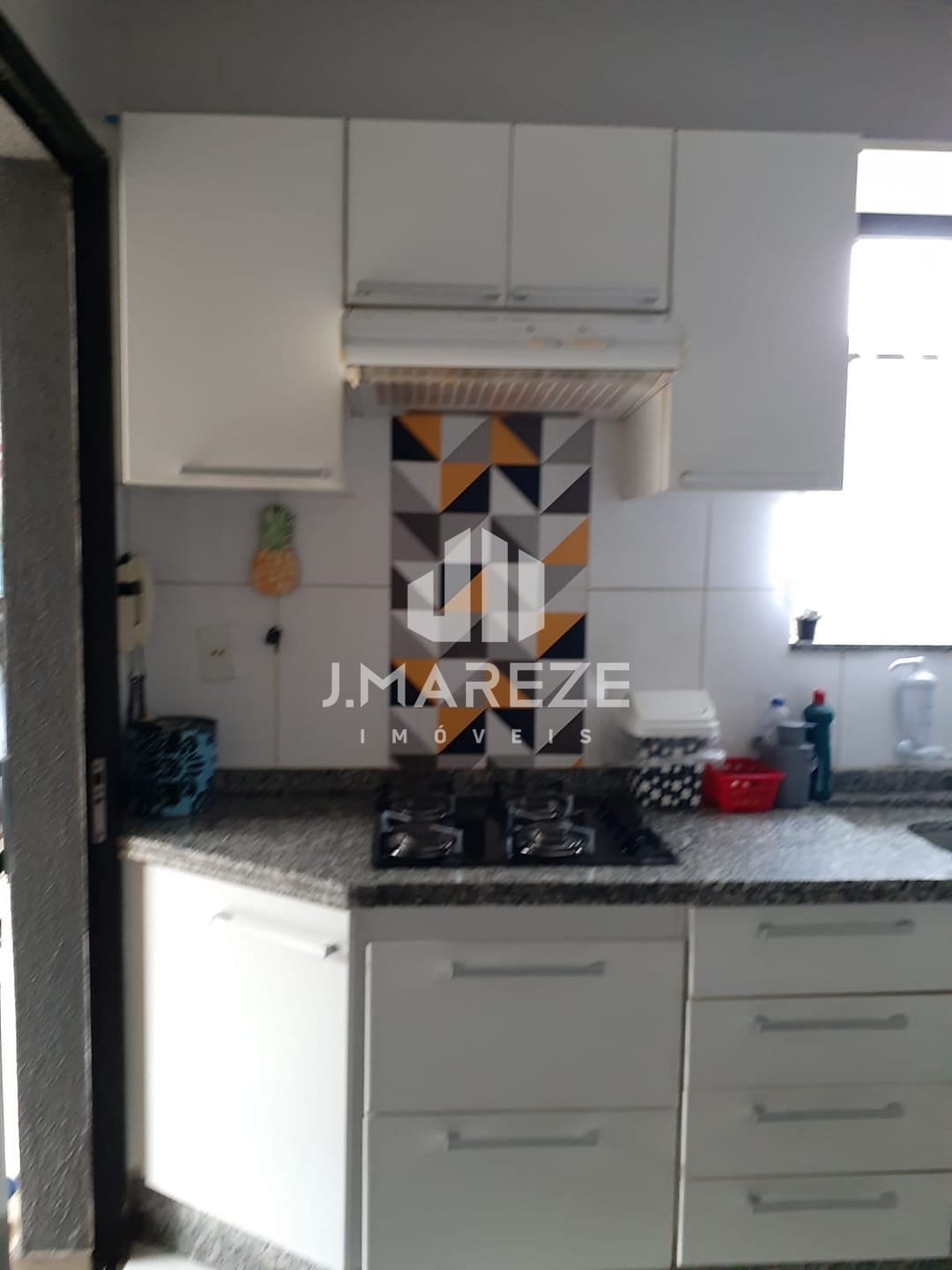 Casa à venda com 3 quartos, 99m² - Foto 2