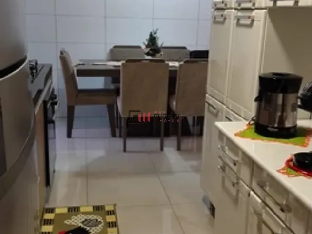 Casa 2 quartos e 1 banheiro, à venda, no bairro Sabará III em Londrina