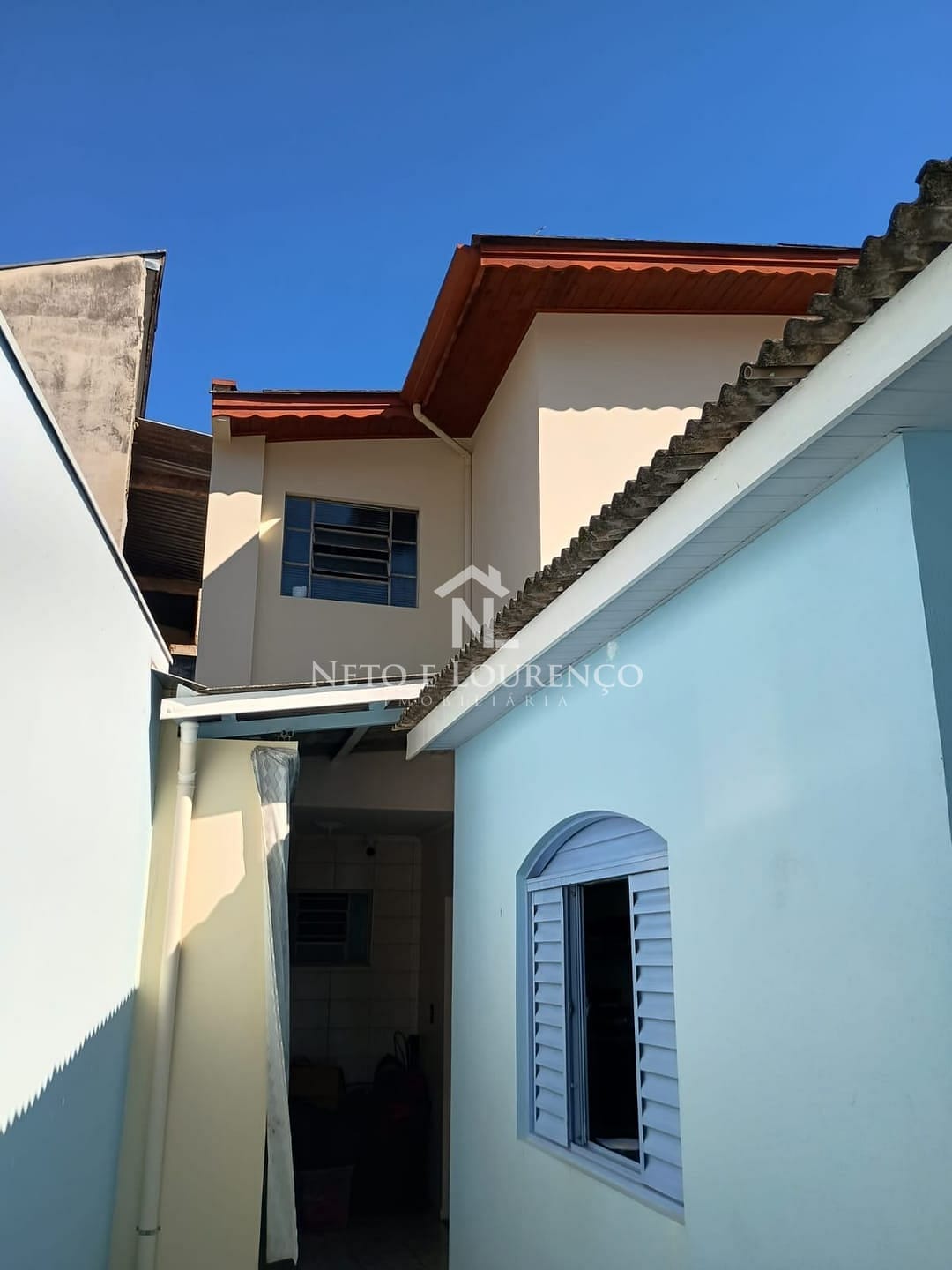 Casa à venda com 2 quartos, 130m² - Foto 1