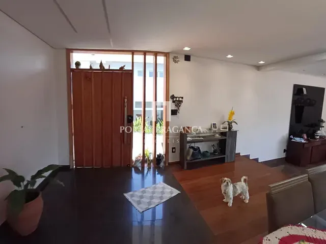 Casa com 1200m² 3 quartos e 4 banheiros, à venda, no bairro Chácaras São Conrado em Bragança Paulista