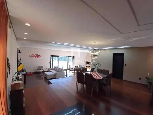 Casa com 1200m² 3 quartos e 4 banheiros, à venda, no bairro Chácaras São Conrado em Bragança Paulista