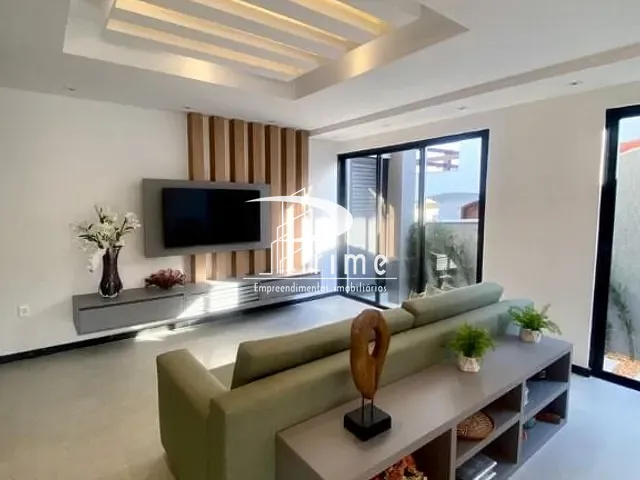 Casa com 285m² 4 quartos e 4 banheiros, à venda, no bairro Camboinhas em Niterói