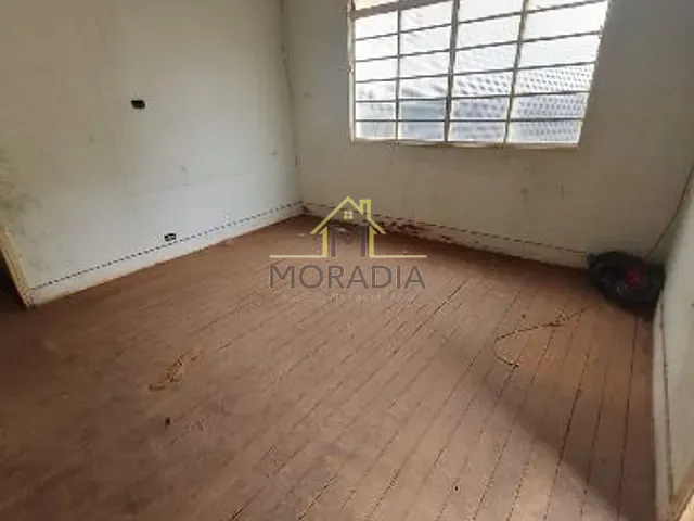 Casa com 200m² 3 quartos e 1 banheiro, à venda, no bairro Vila Meziara em Guaxupé