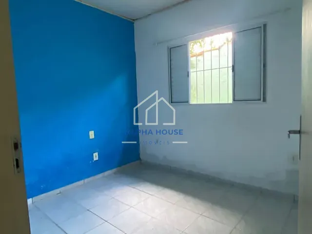 Casa 2 quartos e 1 banheiro, à venda, no bairro Residencial e Comercial Cidade Jardim em Pindamonhangaba