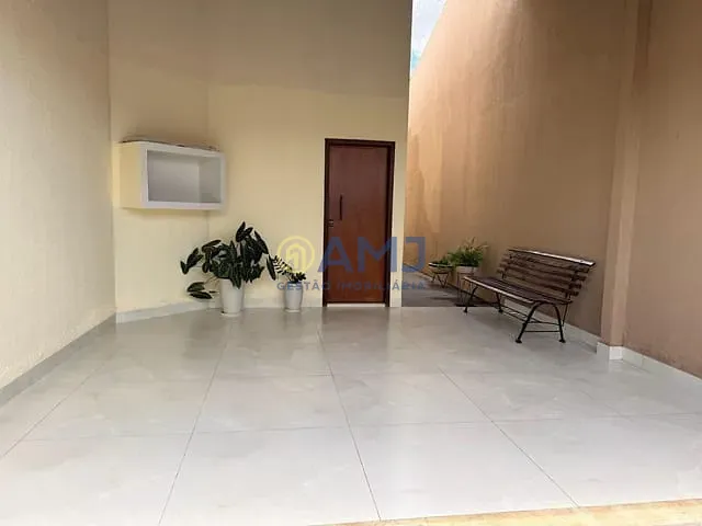 Casa 3 quartos e 2 banheiros, à venda, no bairro Residencial Canadá em Goiânia