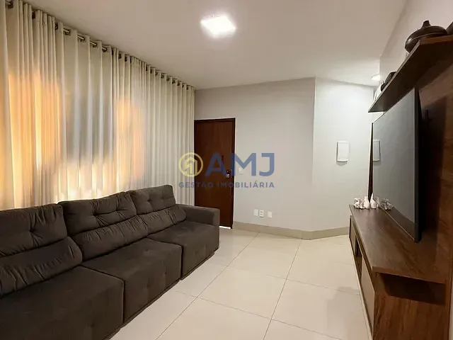 Casa 3 quartos e 2 banheiros, à venda, no bairro Residencial Canadá em Goiânia
