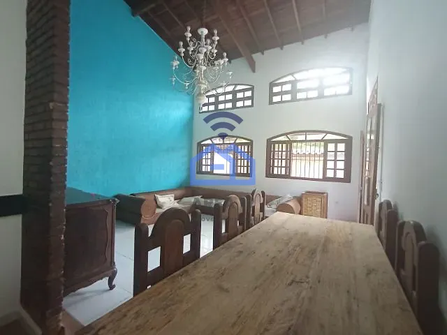 Casa com 303m² 5 quartos e 1 banheiro, à venda, no bairro Cocanha em Caraguatatuba