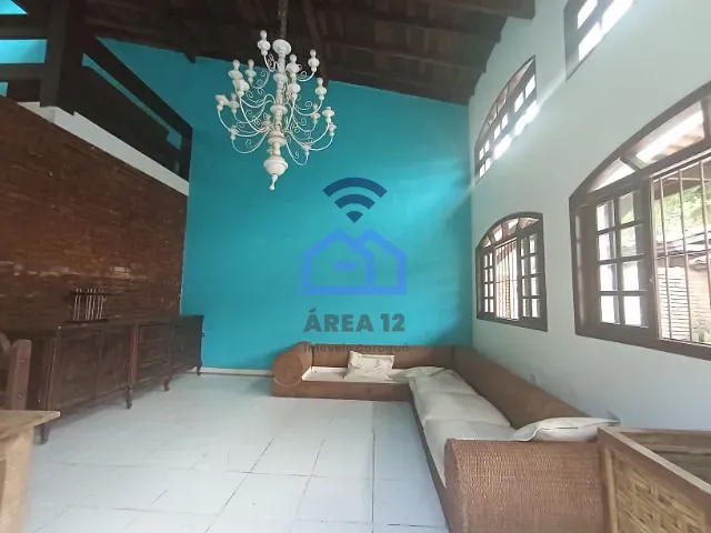 Casa com 303m² 5 quartos e 1 banheiro, à venda, no bairro Cocanha em Caraguatatuba