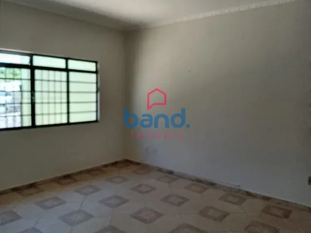 Casa com 240m² 3 quartos e 2 banheiros, à venda, no bairro Vila Alcala em Porto Feliz