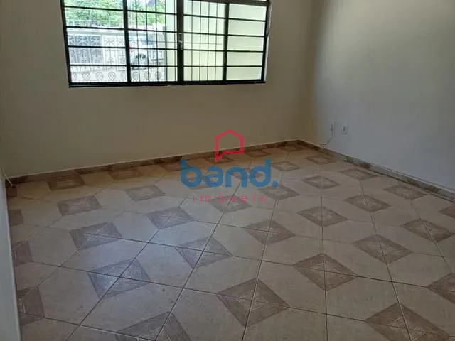Casa com 240m² 3 quartos e 2 banheiros, à venda, no bairro Vila Alcala em Porto Feliz