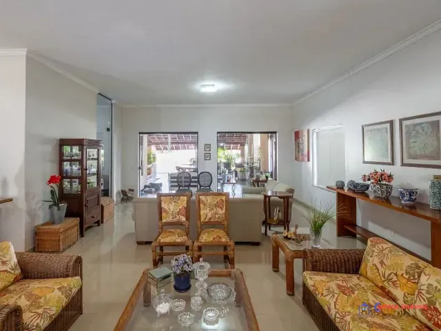 Casa 3 quartos e 7 banheiros, à venda, no bairro Santos Dumont em Três Lagoas