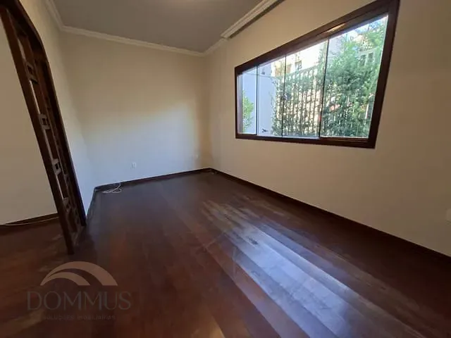 Casa com 300m² 4 quartos e 2 banheiros, à venda, no bairro Das Águas em Ipatinga