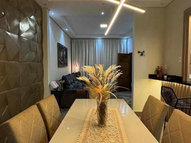 Casa com 150m² 3 quartos e 1 banheiro, à venda, no bairro Parque Universitário em Americana