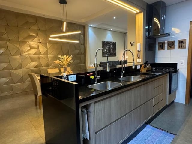 Casa com 150m² 3 quartos e 1 banheiro, à venda, no bairro Parque Universitário em Americana