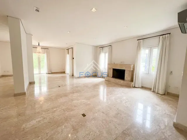 Casa com 832m² 3 quartos e 5 banheiros, à venda, no bairro Cidade Santos Dumont em Jundiaí