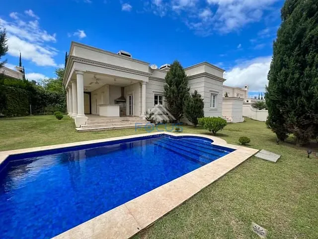 Casa com 832m² 3 quartos e 5 banheiros, à venda, no bairro Cidade Santos Dumont em Jundiaí
