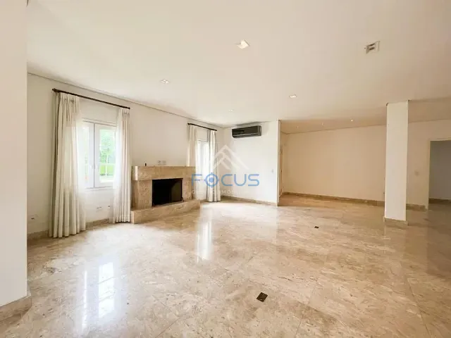 Casa com 832m² 3 quartos e 5 banheiros, à venda, no bairro Cidade Santos Dumont em Jundiaí