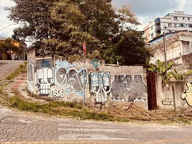 Terreno com 360m², à venda, no bairro Esplanada em Belo Horizonte