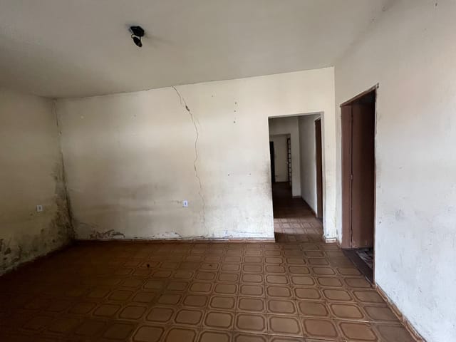Casa com 250m² 2 quartos e 1 banheiro, à venda, no bairro Jardim Novo Maracanã em Campinas