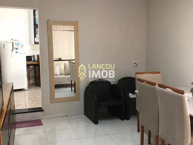 Casa 2 quartos e 2 banheiros, à venda, no bairro Vila Loyola em Jundiaí