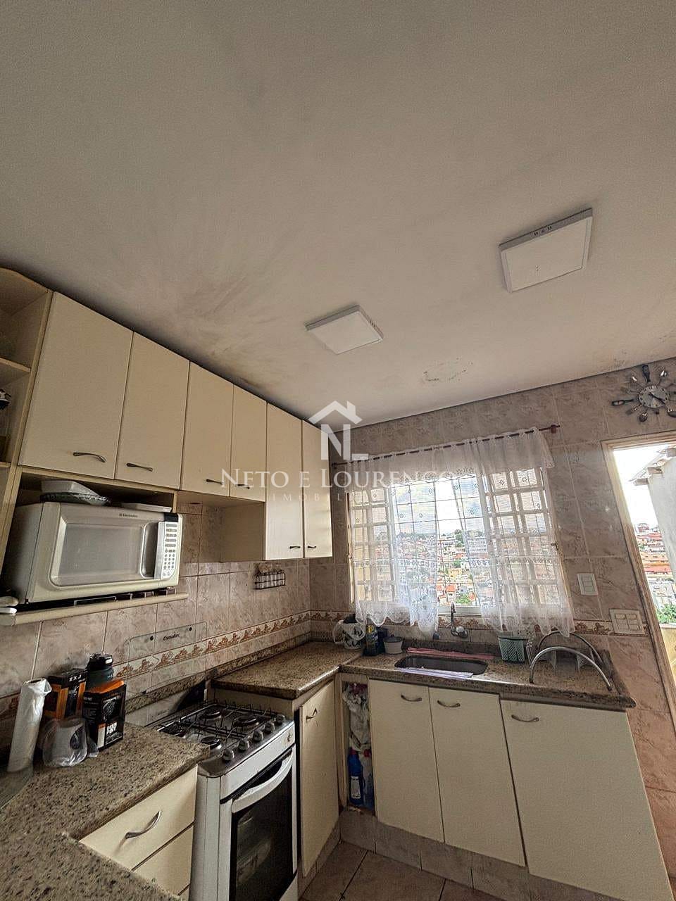 Casa à venda com 2 quartos, 154m² - Foto 4