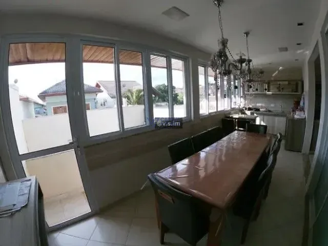 Casa com 300m² 4 quartos e 2 banheiros, à venda, no bairro Jardim San Marino em São José dos Campos