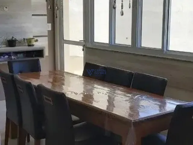 Casa com 300m² 4 quartos e 2 banheiros, à venda, no bairro Jardim San Marino em São José dos Campos