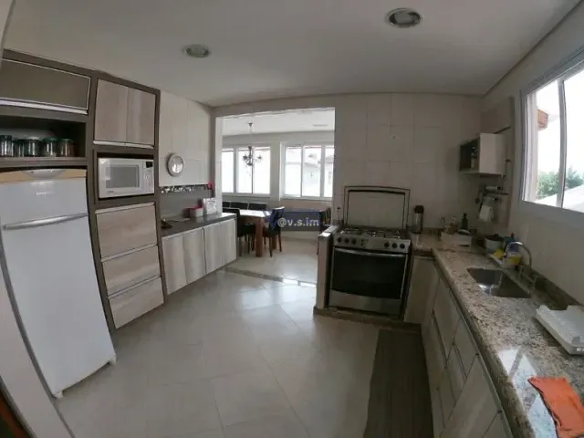 Casa com 300m² 4 quartos e 2 banheiros, à venda, no bairro Jardim San Marino em São José dos Campos