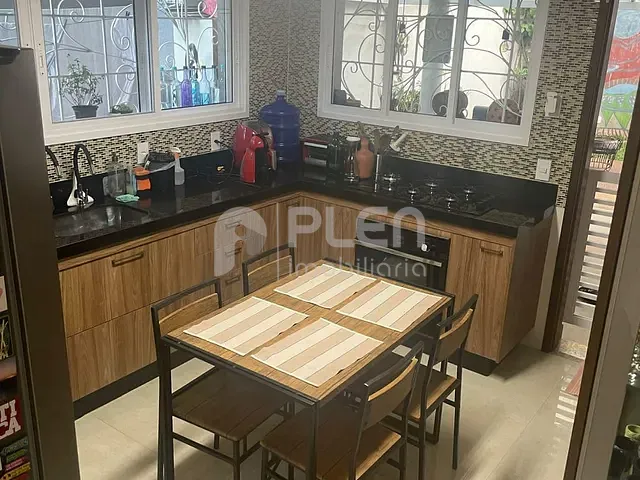 Casa 4 quartos e 5 banheiros, para alugar, no bairro Vila Pedra Branca em São Paulo