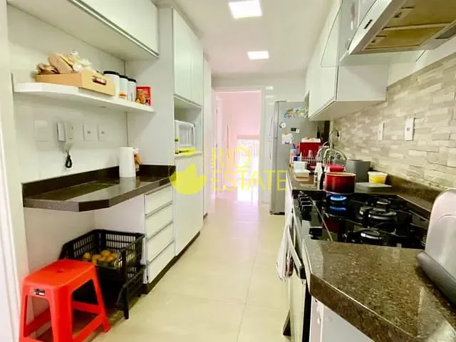 Casa com 426m² 4 quartos e 4 banheiros, à venda, no bairro Jardim Amália em Volta Redonda