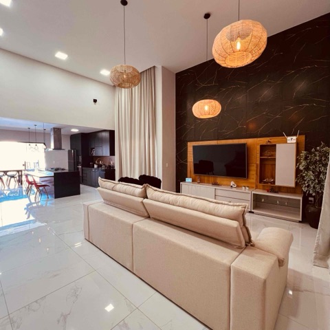 Casa com 425m² 3 quartos e 3 banheiros, à venda, no bairro Ogiva em Cabo Frio