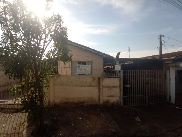 Casa com 230m² 2 quartos e 1 banheiro, à venda, no bairro Vila Brasil em São João da Boa Vista