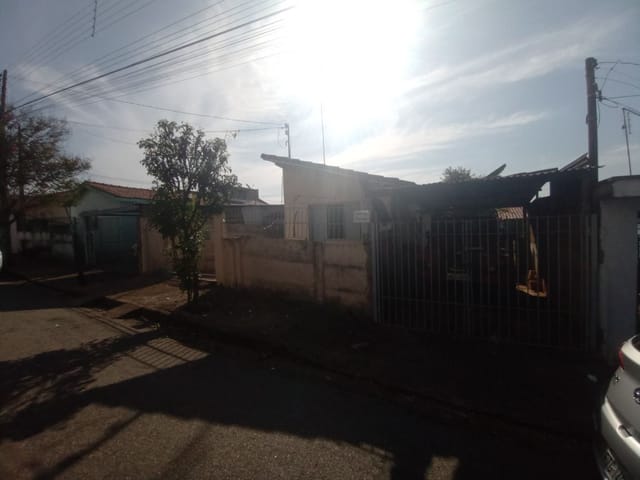 Casa com 230m² 2 quartos e 1 banheiro, à venda, no bairro Vila Brasil em São João da Boa Vista