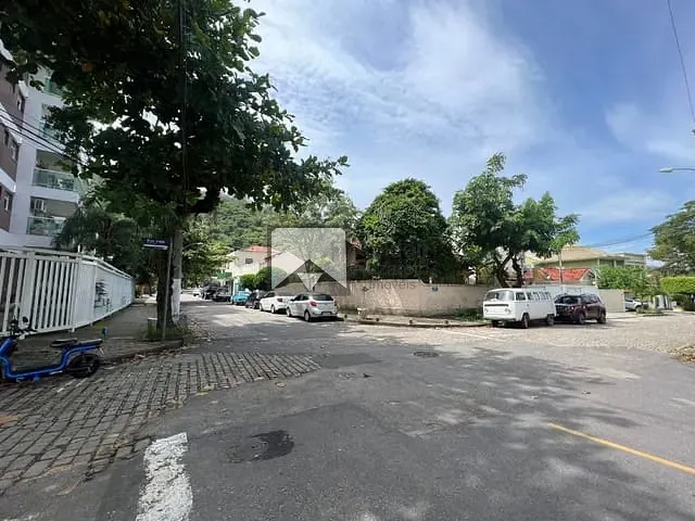Casa com 800m² 4 quartos e 4 banheiros, à venda, no bairro Piratininga em Niterói