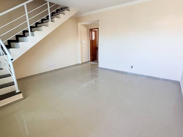 Casa com 95m² 2 quartos e 2 banheiros, à venda, no bairro Lagoa em Macaé