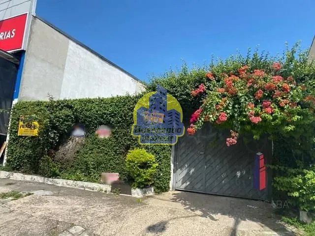 Casa com 250m² 2 quartos e 1 banheiro, à venda, no bairro Umuarama em Osasco