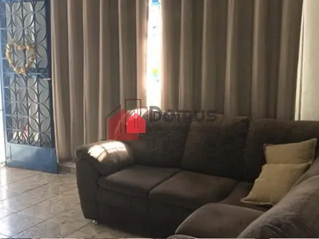 Casa com 275m², à venda, no bairro Residencial Maricá em Pindamonhangaba
