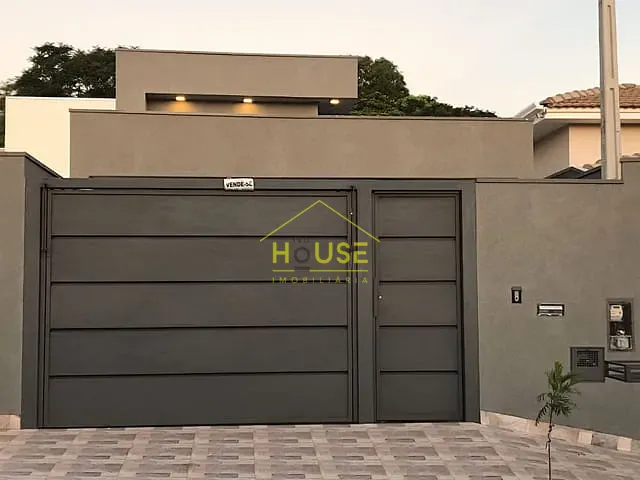 Casa com 136m², à venda, no bairro Vila América em Votuporanga