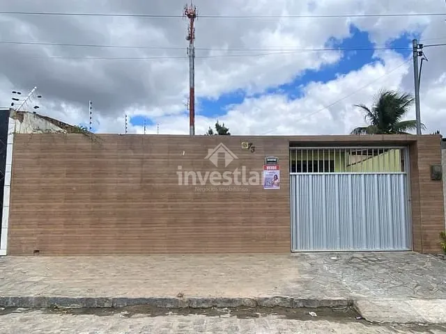 Casa com 160m² 3 quartos e 2 banheiros, à venda, no bairro Presidente Médici em Campina Grande