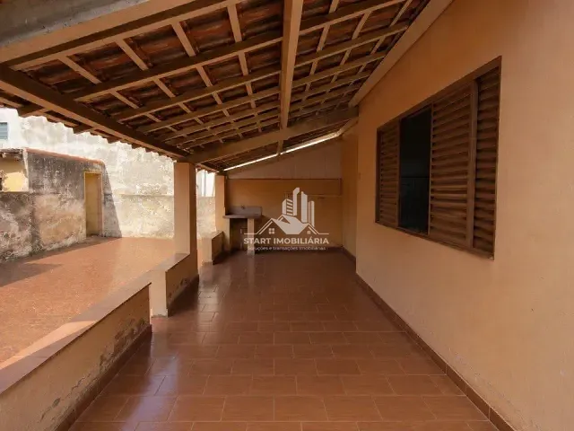 Casa com 385m² 4 quartos e 2 banheiros, à venda, no bairro Jardim Vista Alegre em Pederneiras