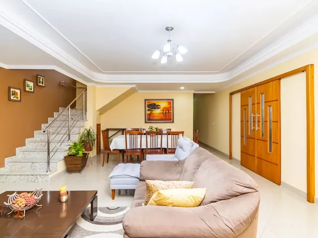 Casa com 420m² 4 quartos e 4 banheiros, à venda, no bairro Uberaba em Curitiba