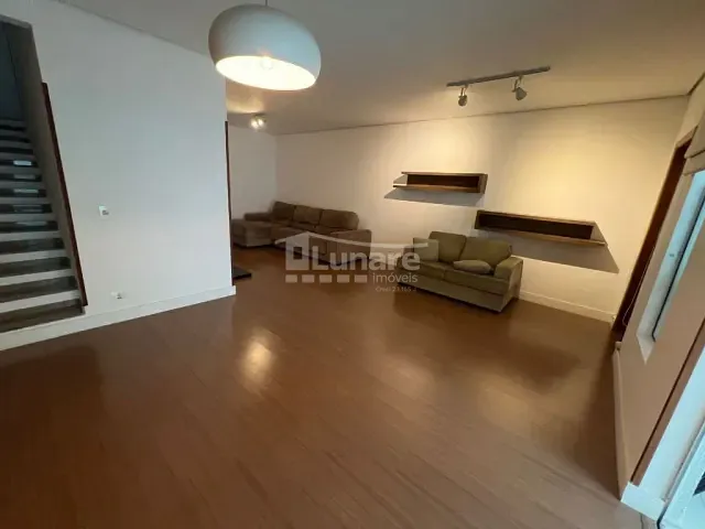 Casa com 221m² 3 quartos e 3 banheiros, à venda, no bairro Vila Suissa em Mogi das Cruzes