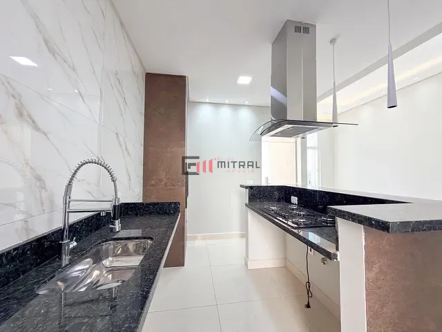 Casa 3 quartos e 2 banheiros, à venda, no bairro Heimtal em Londrina
