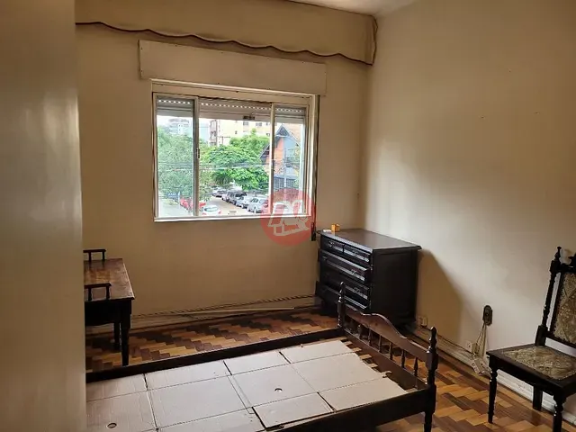 Casa com 415m² 3 quartos e 2 banheiros, à venda ou para alugar, no bairro Menino Deus em Porto Alegre