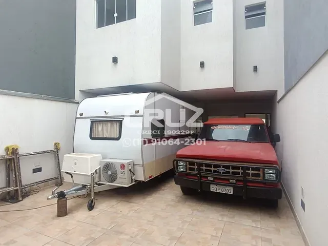 Casa 3 quartos e 4 banheiros, à venda, no bairro Laranjeiras em Caieiras