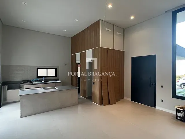Casa com 300m² 3 quartos e 4 banheiros, à venda, no bairro Jardim São José em Bragança Paulista