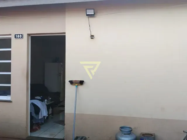 Casa com 160m² 2 quartos e 1 banheiro, à venda, no bairro Jardim Cristo Redentor em Ribeirão Preto
